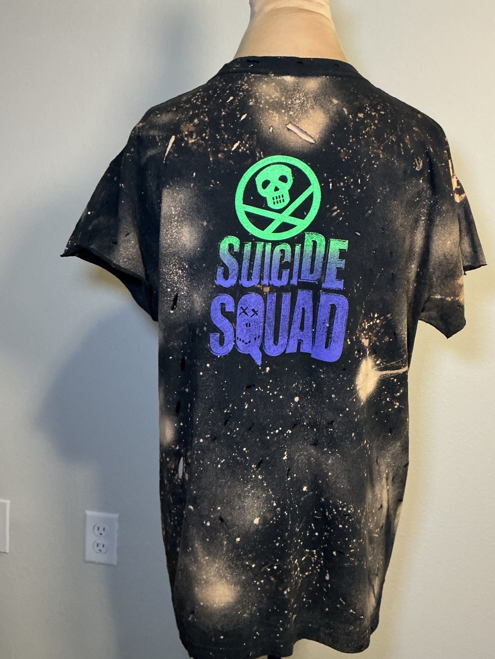 Graphic jocker Character Tee - Black with Multicolor Print upcycled by me - Picture 3 of 8